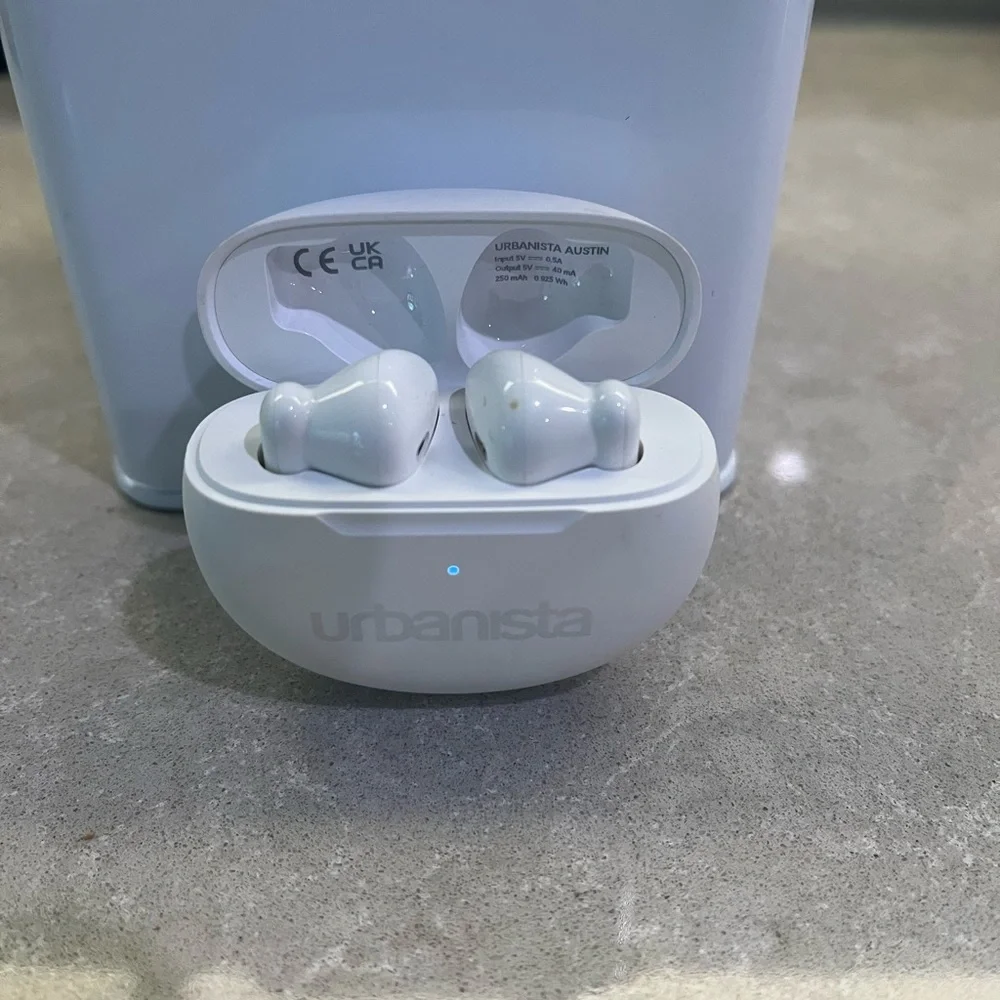 Urbanista White Wireless Earbuds